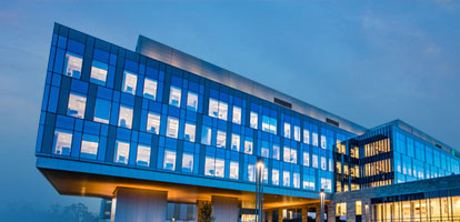 An exterior shot of the front of AHN Wexford Hospital.